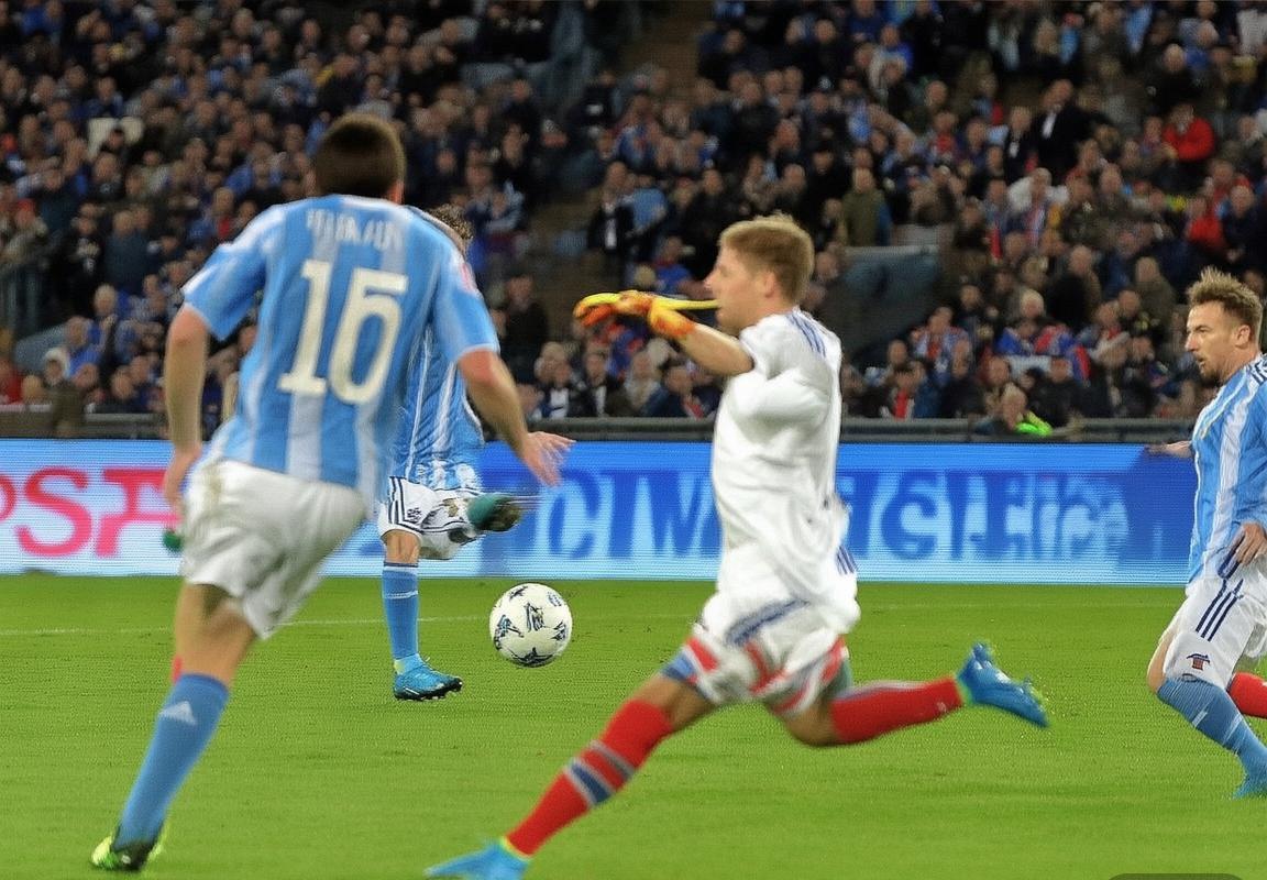 阿根廷vs冰岛：巅峰对决战术解析与智慧启示(图1)